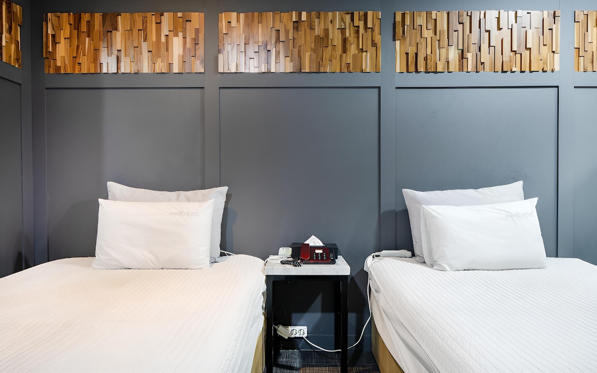 Room (Twin (additional charge for consecuti) - Photo 11