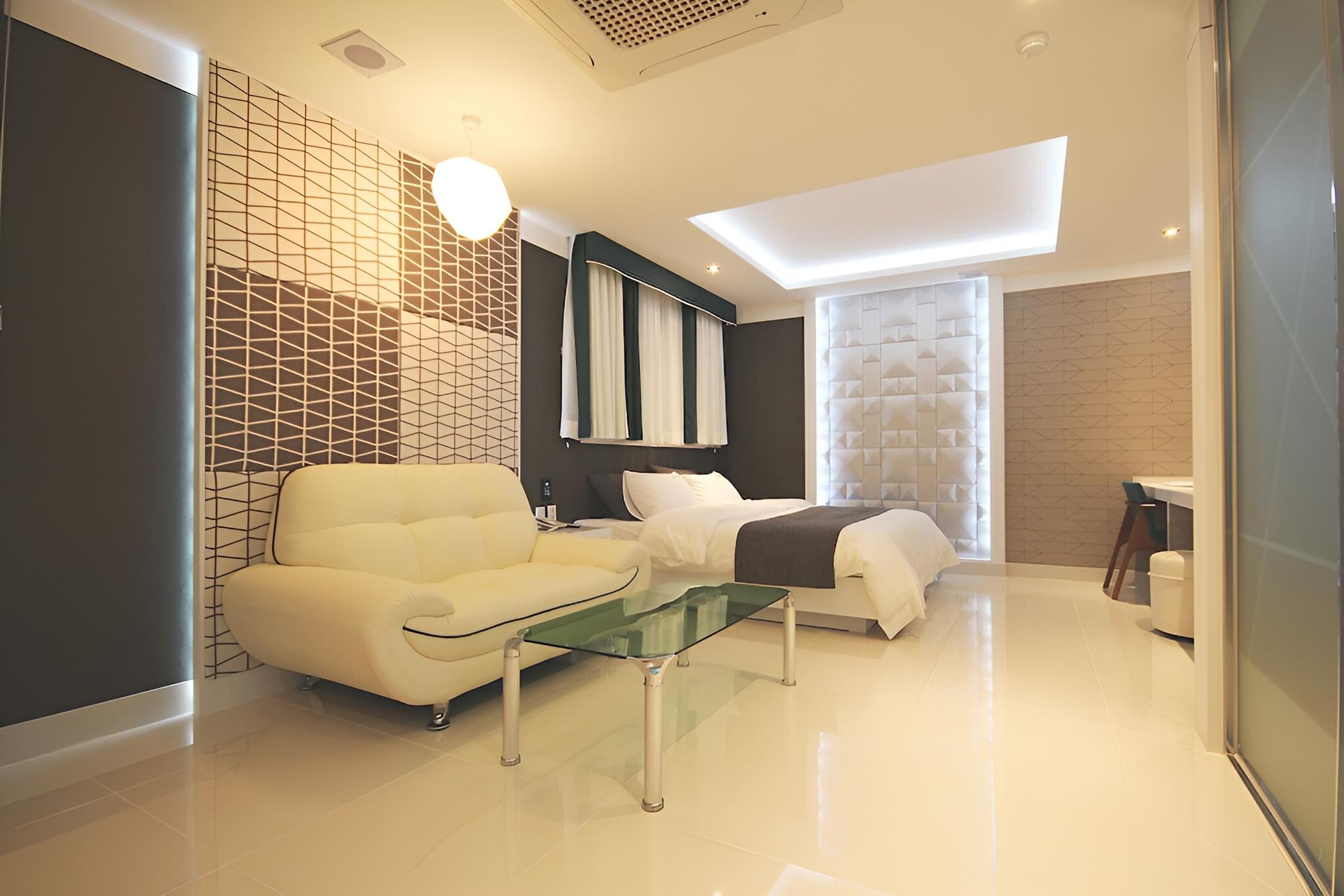 Room (Standard Room)