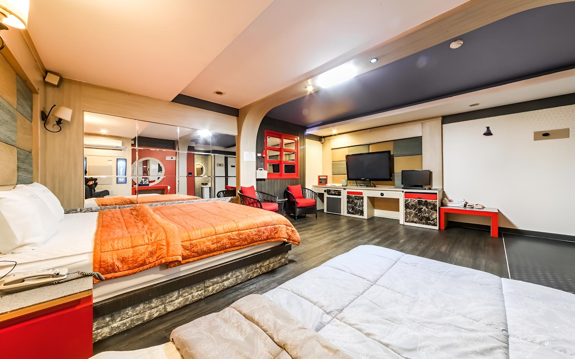 Room (VIP) - Photo 11