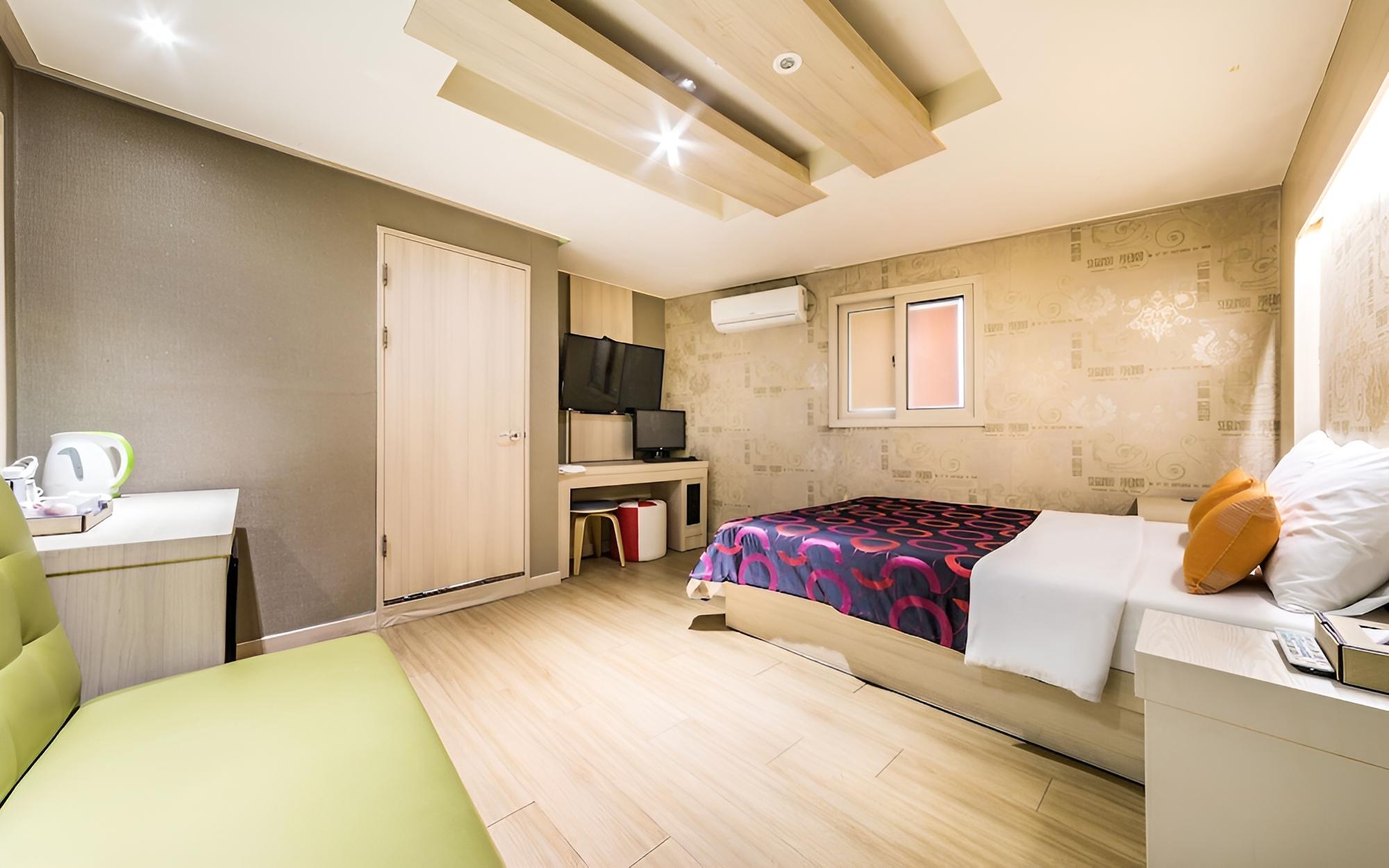 Room (Special Room)