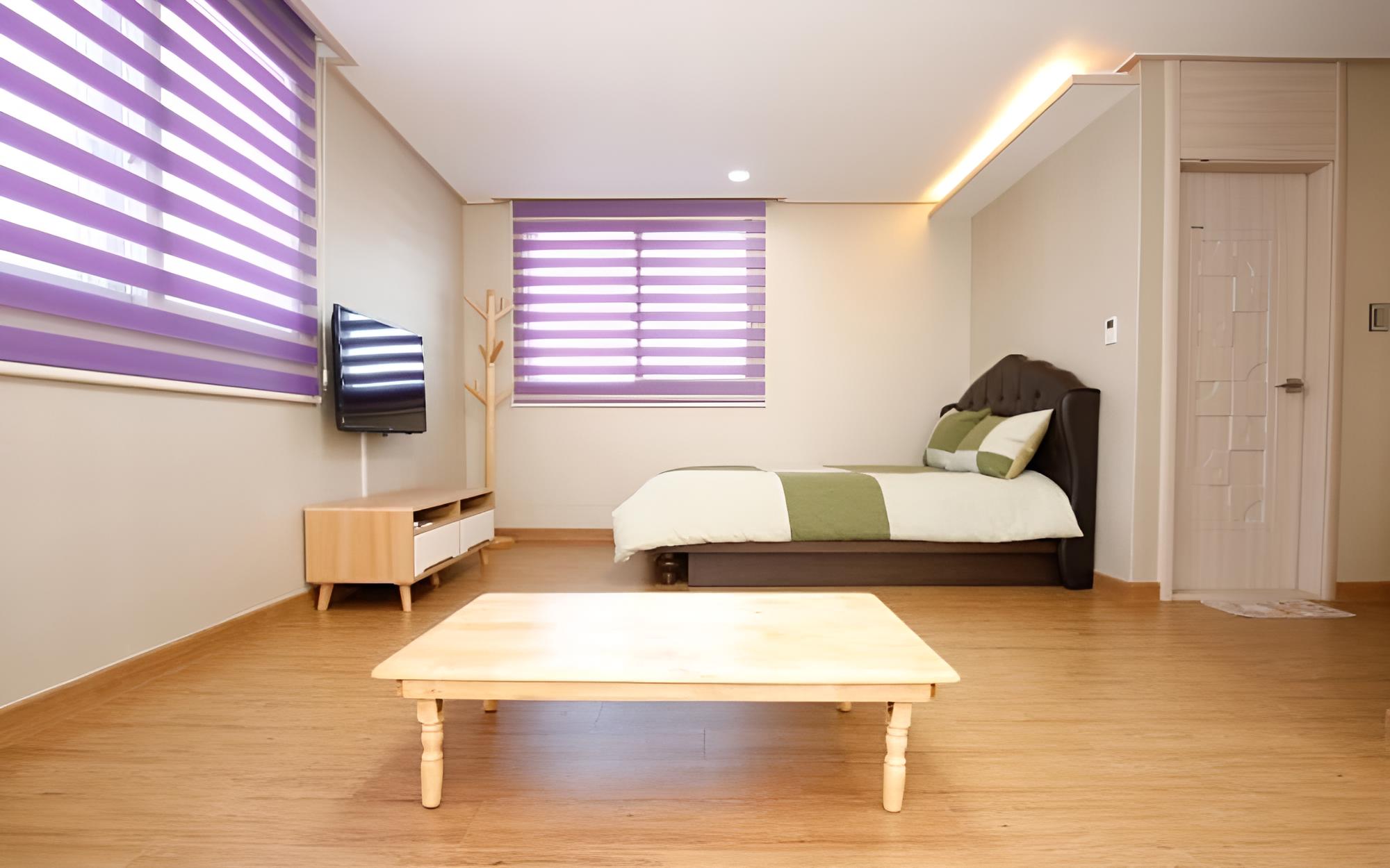 Room (One-room type 102)