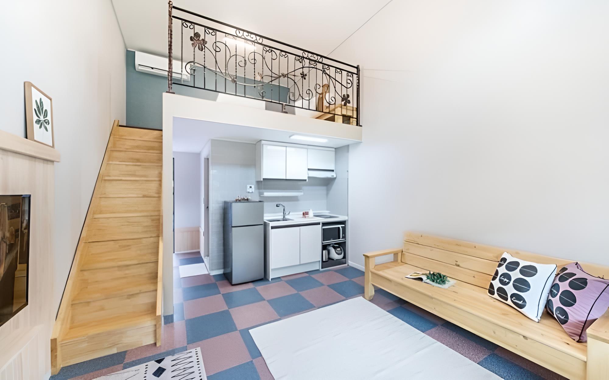 Room (104 Haedam (Duplex))