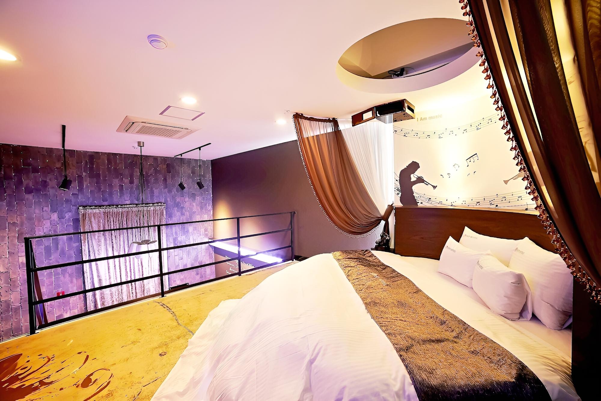 Room (Standard room)