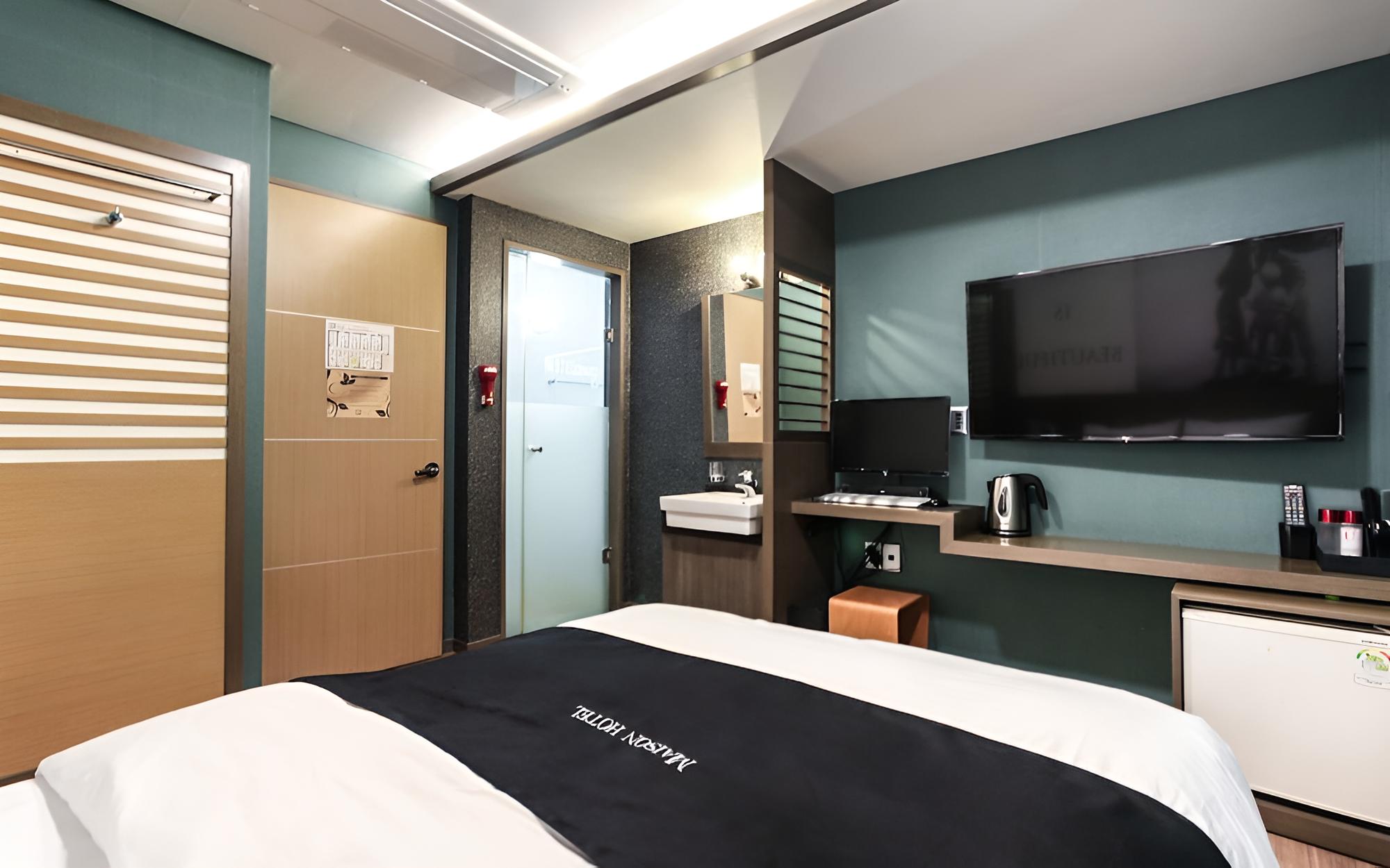 Room (Standard Room)