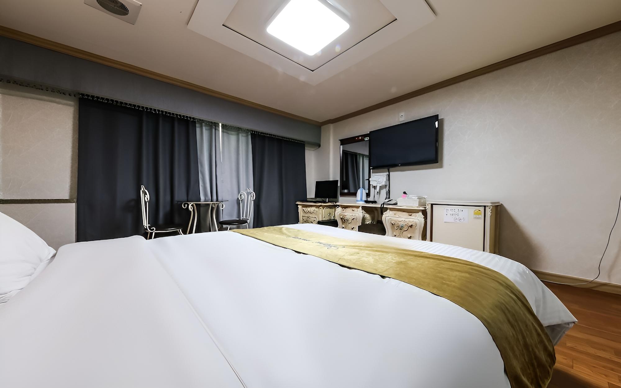 Room (Premium) photo 2