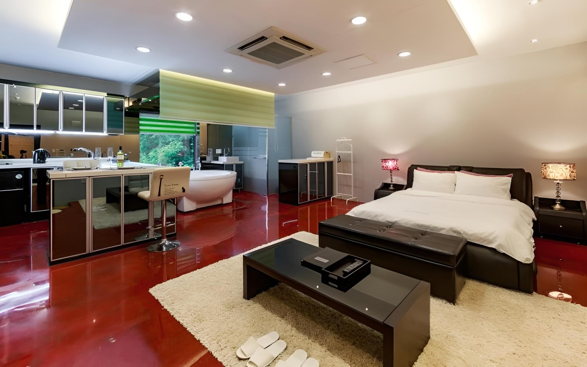 Room (2948-005 (3F Whirlpool Spa)) photo 2