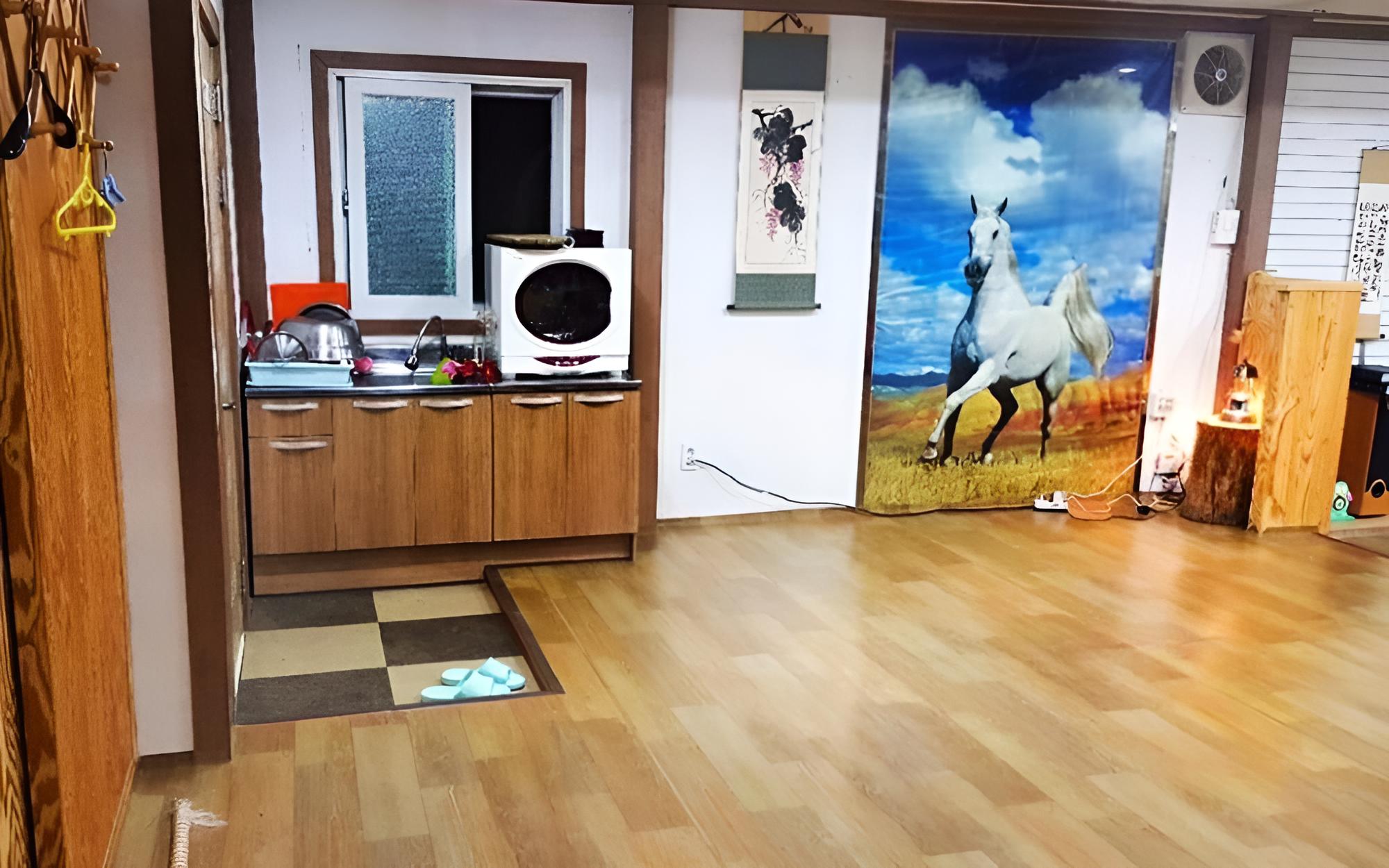 Room (Separate House B (76 duplex)) photo 2