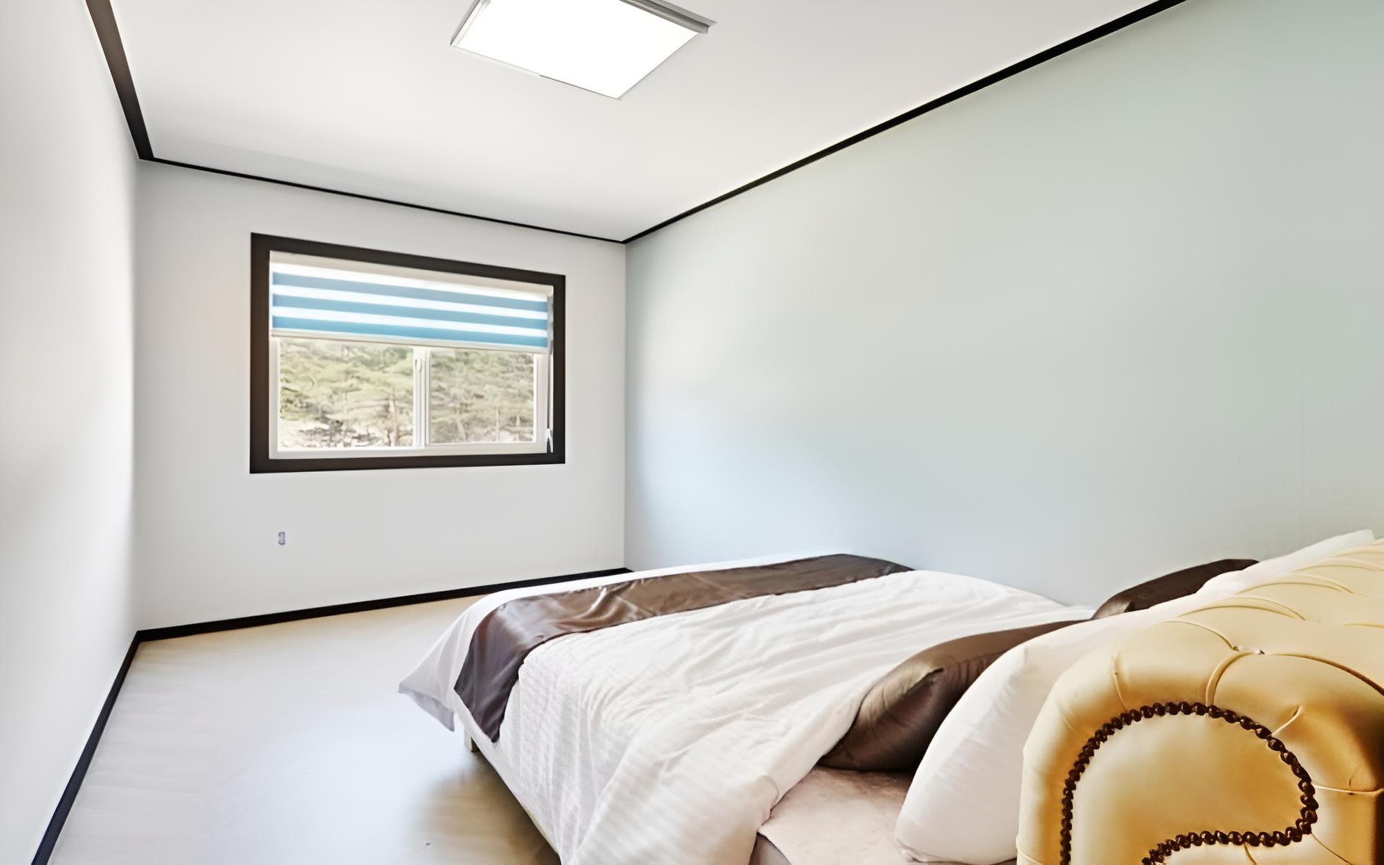 Room (Salt Gangdong #203)