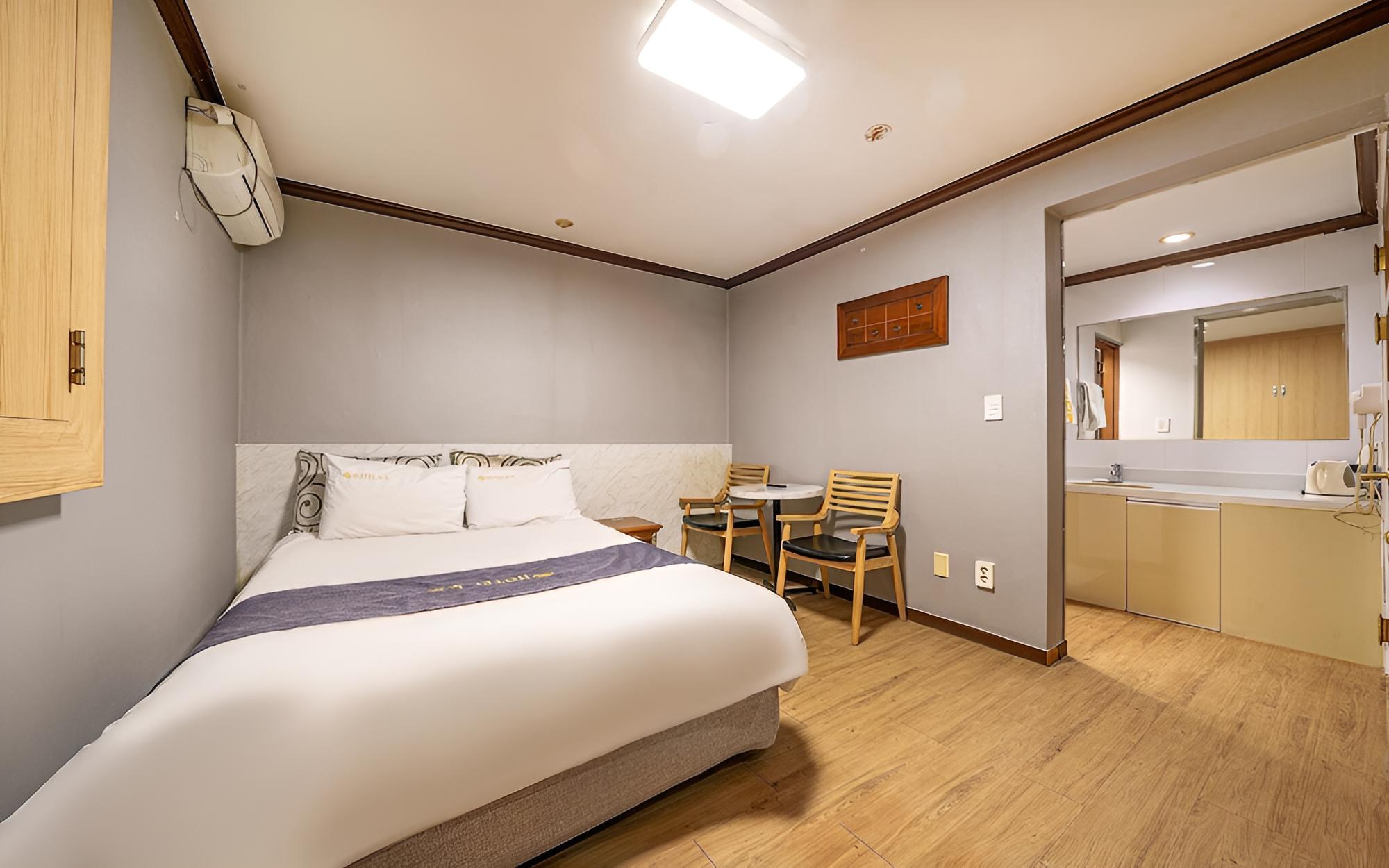 Room (Special Room B) - Photo 3