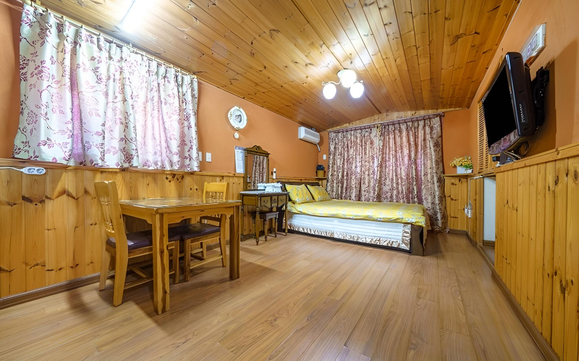 Room (Aliots)