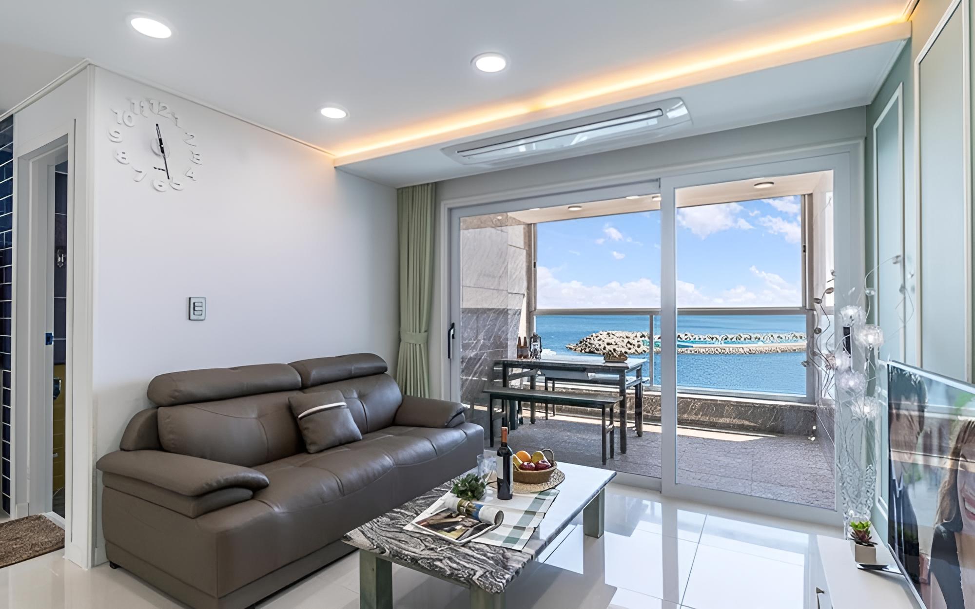 Room (301 (Spa ocean view bed room 2))