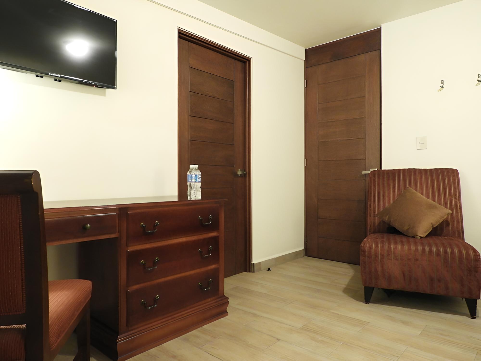 Standard Double Room, 2 Double Beds - Photo 3