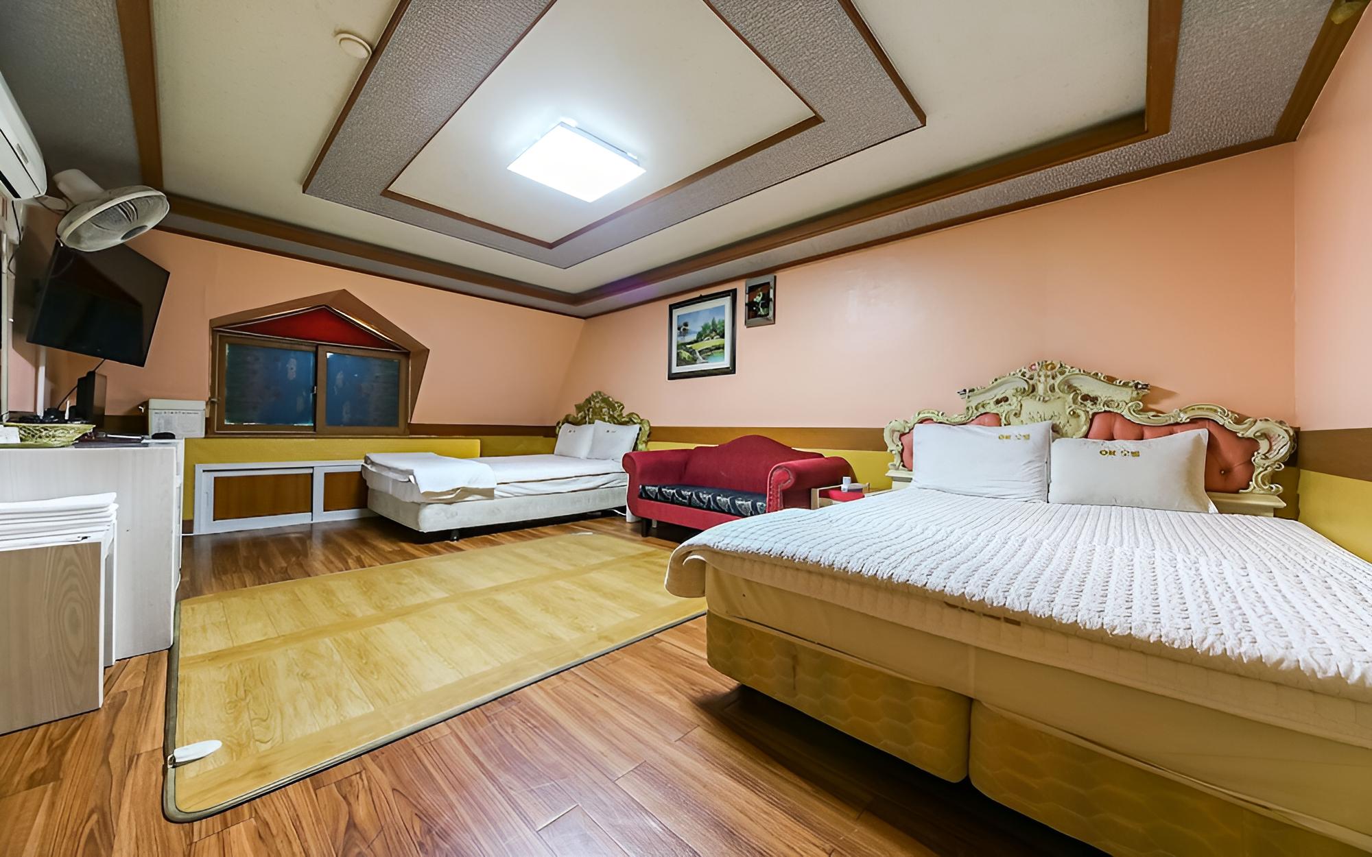 Room (Suite room TWIN)