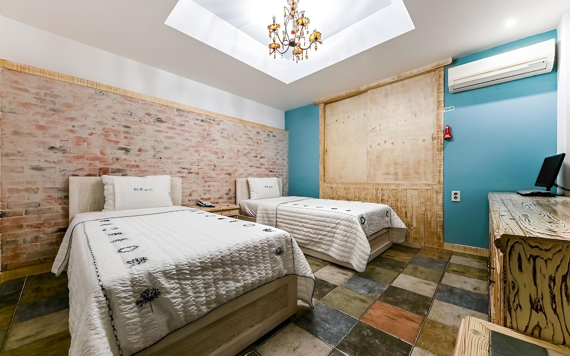 Room (Special Room)