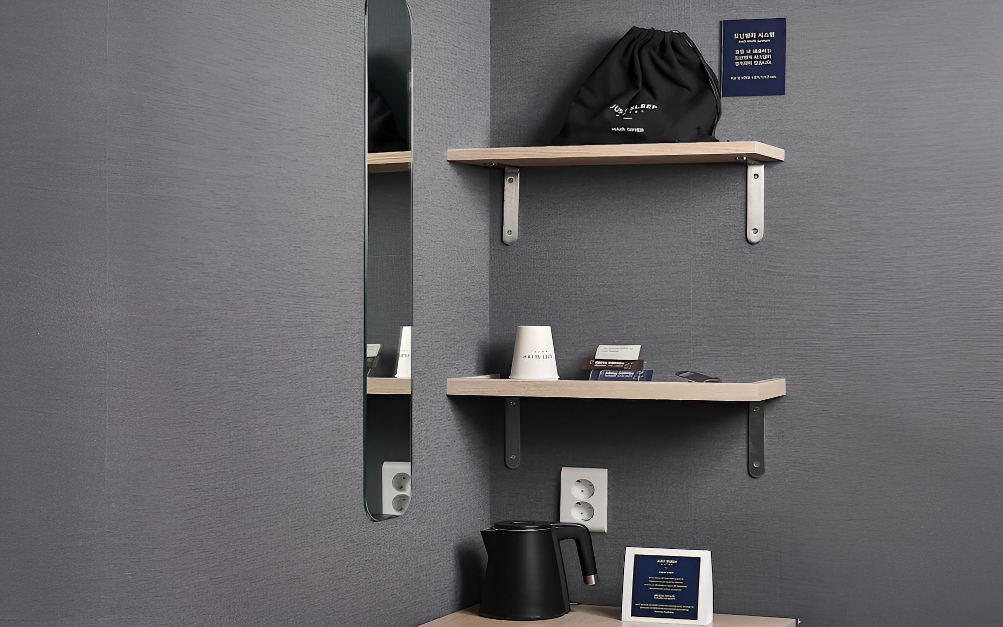 Room (Economy-No Parking (Netflix 1PC No Wi)