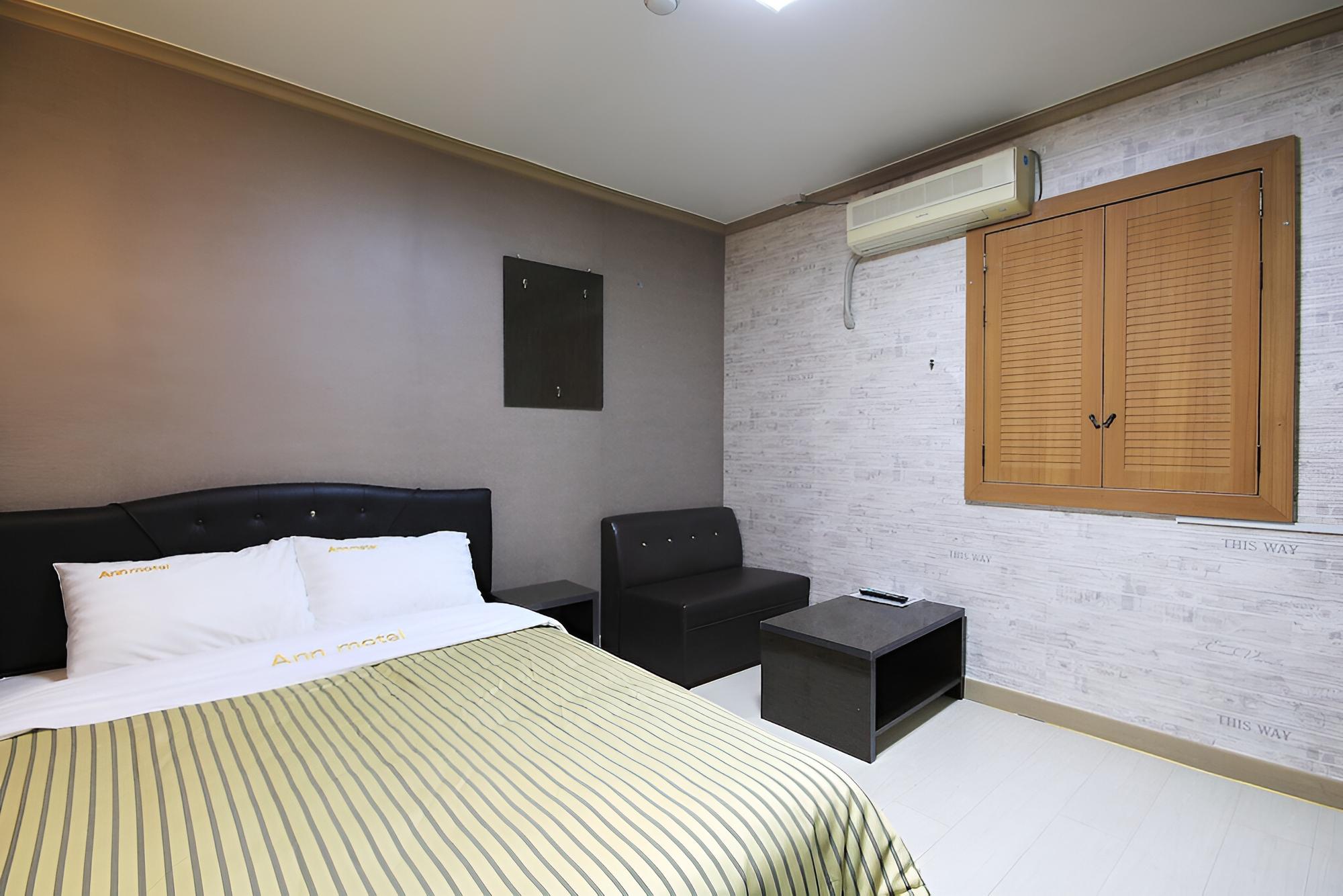 Room (Standard Room)