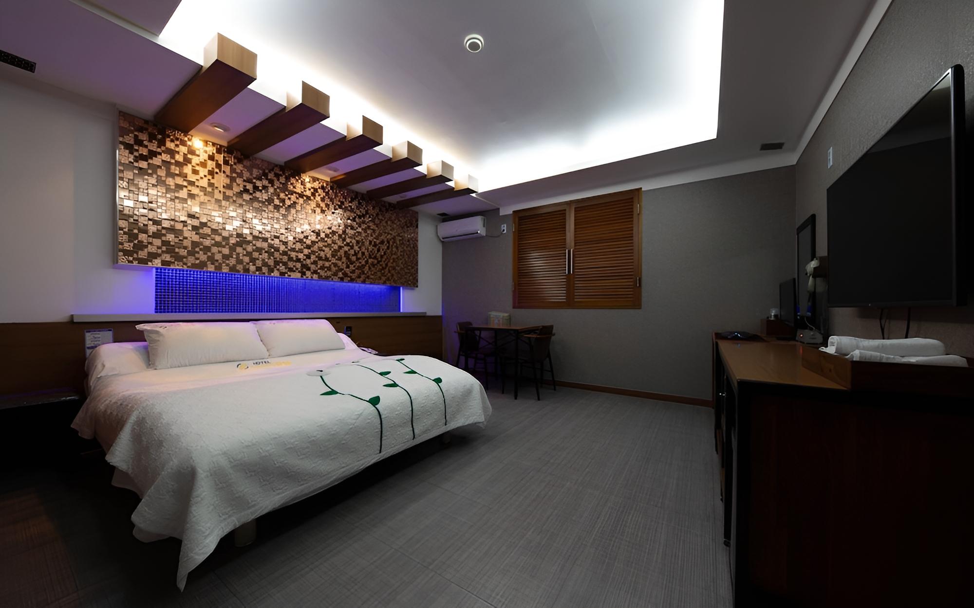 Room (Special Room)