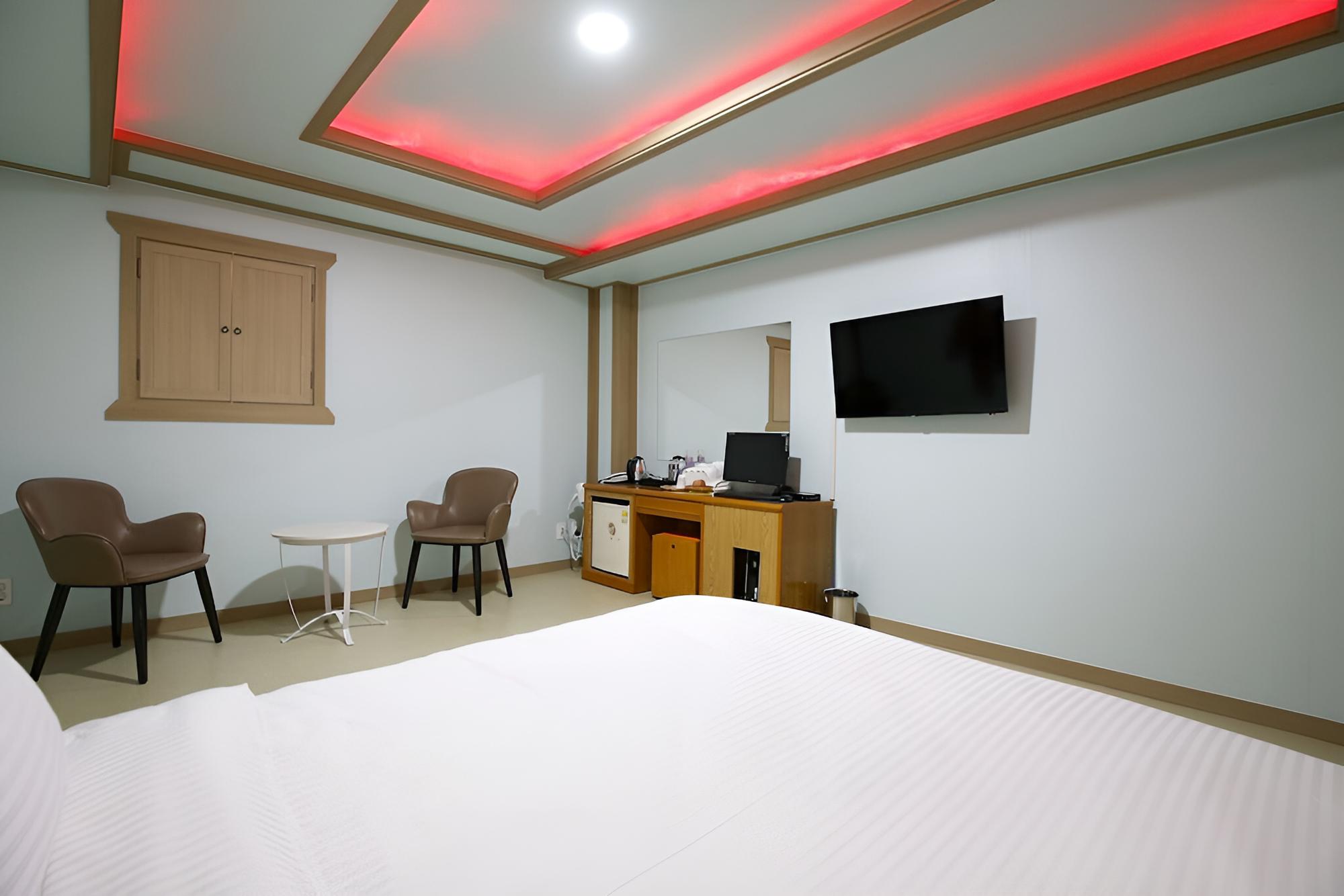 Room (Standard (Standard)) - Photo 5
