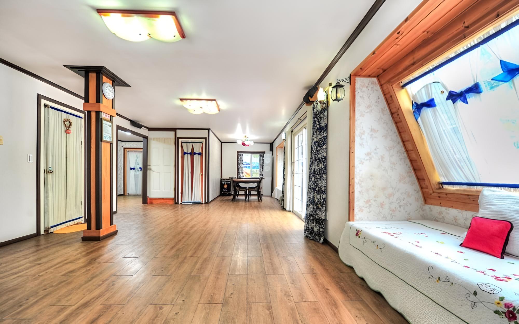 Room (Unshared House 1F)