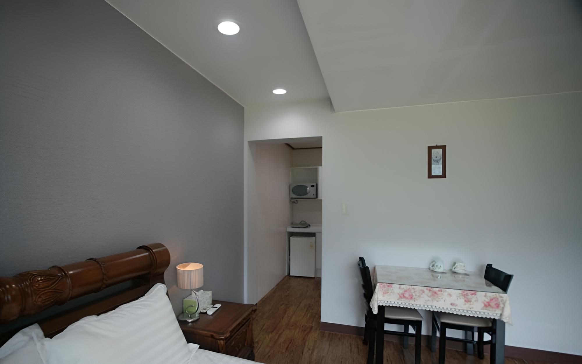 Room (Cygnus) - Photo 6