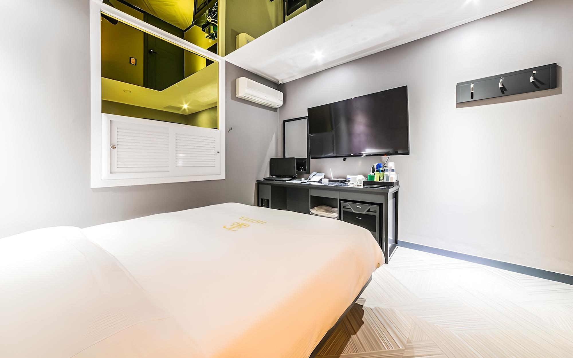 Room (Standard (hotel exclusive hall))