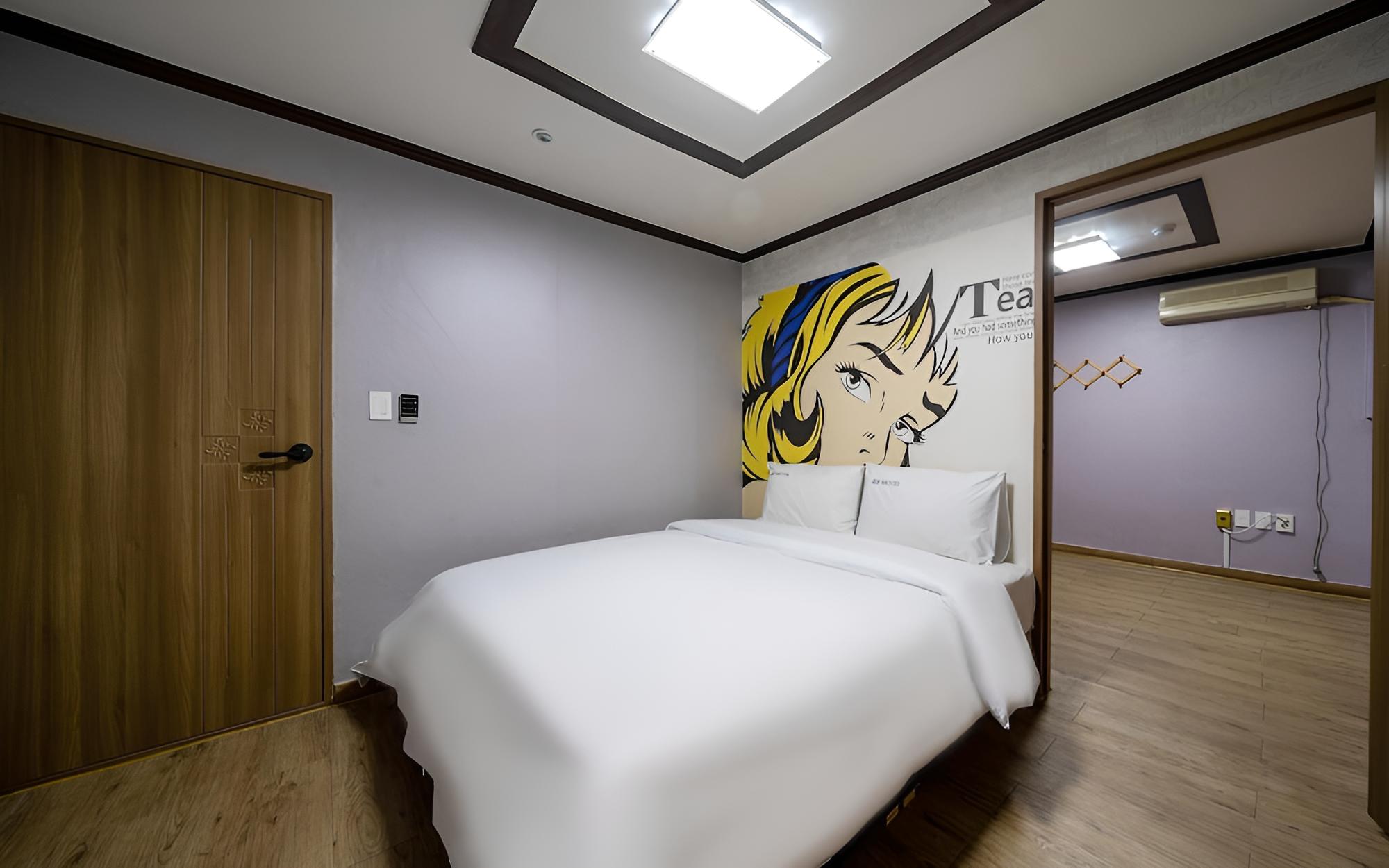 Room (Two Room B bed + Ondol + 2 bathrooms )