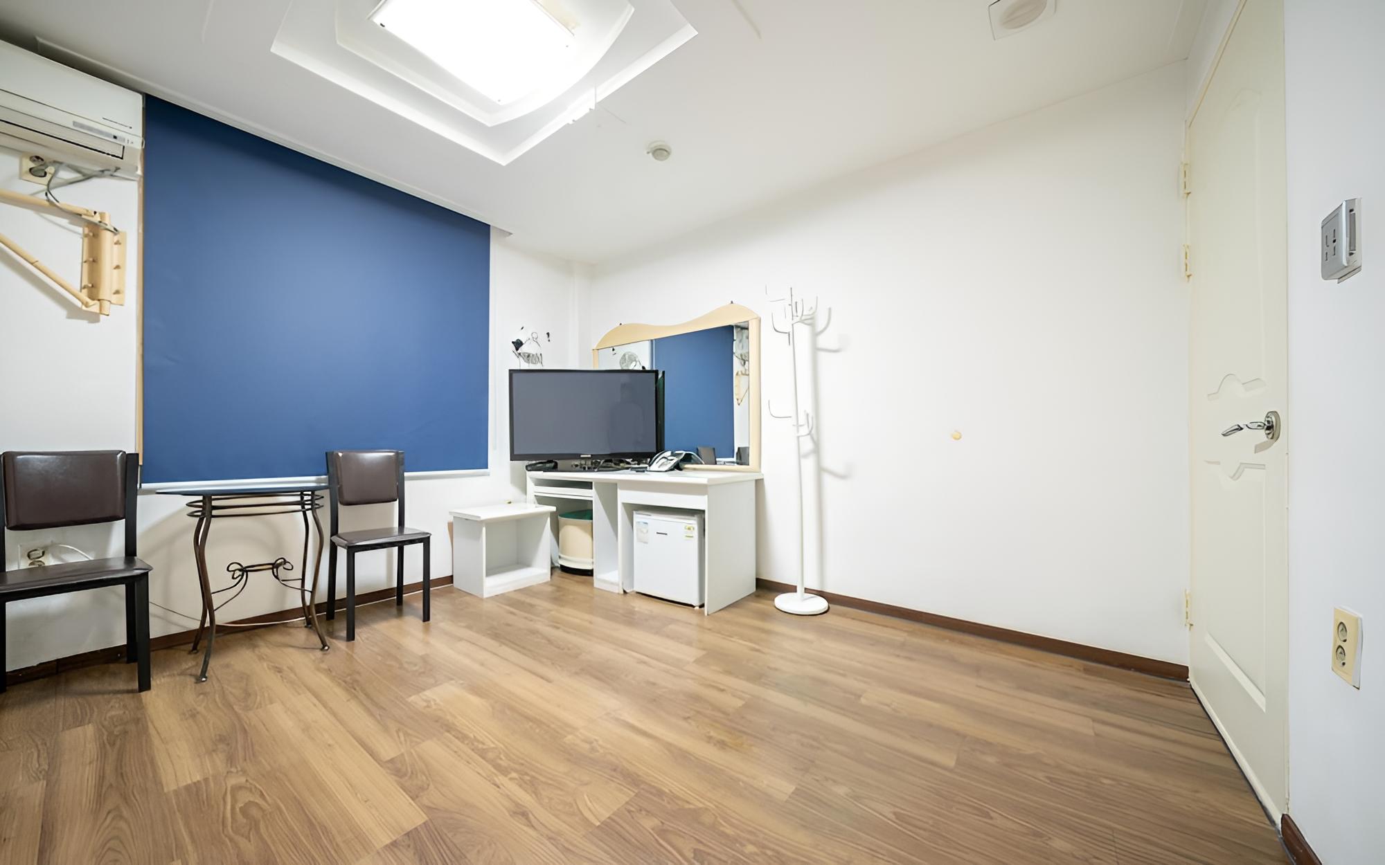 Room (On-dol) photo 2
