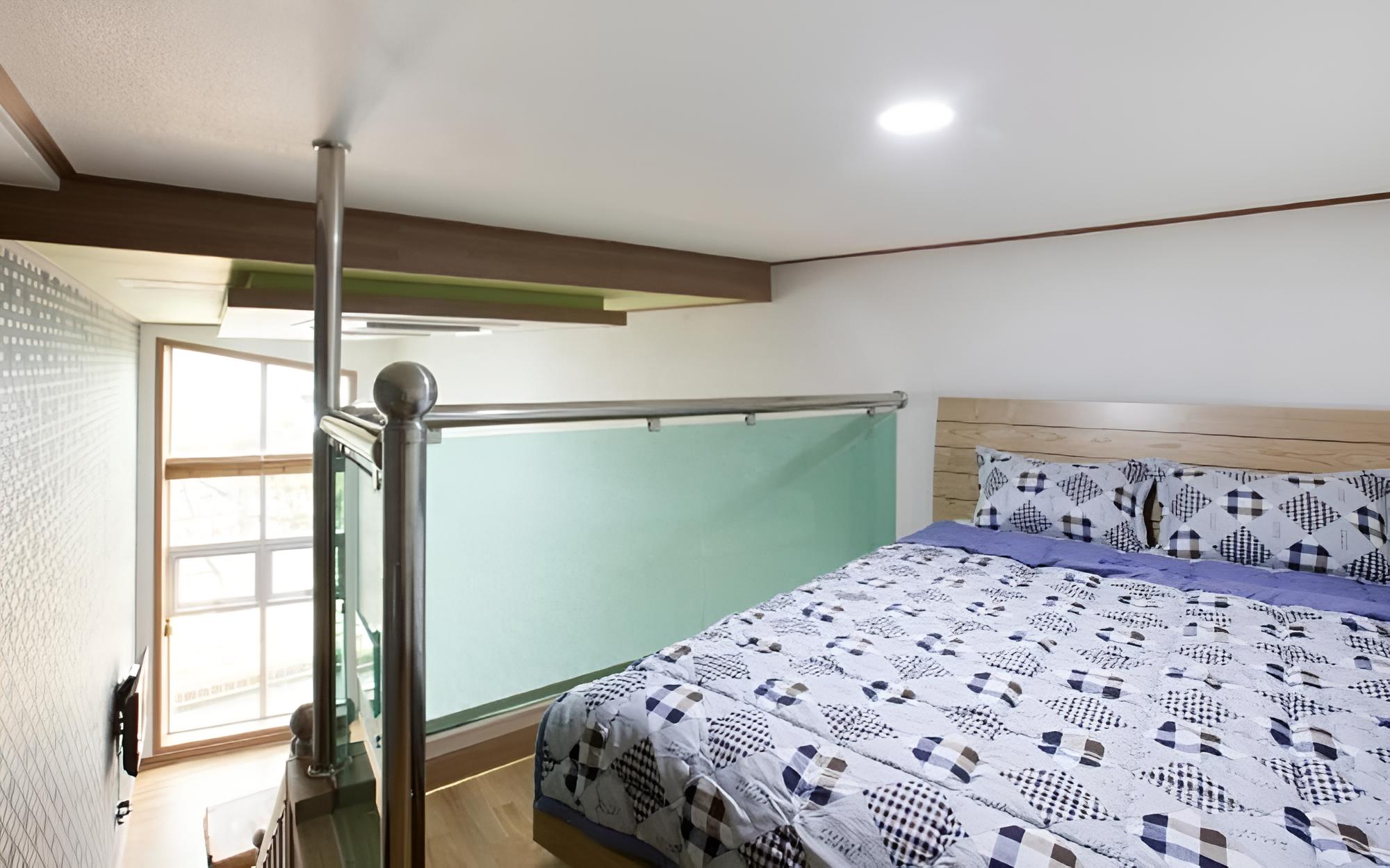 Room (Valencia)