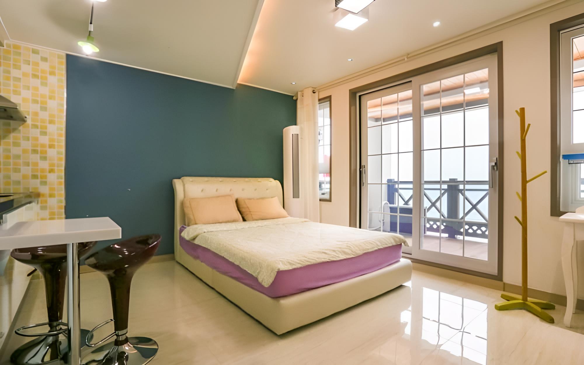 Room (Room 101 (Ocean View))