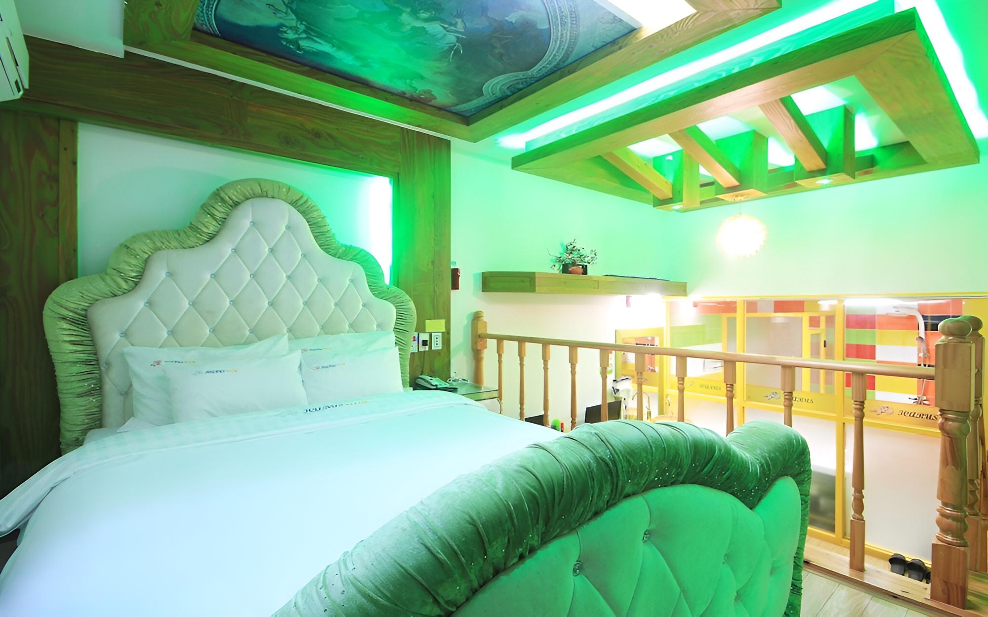 Room (Yeongui Official Residence (air purif)