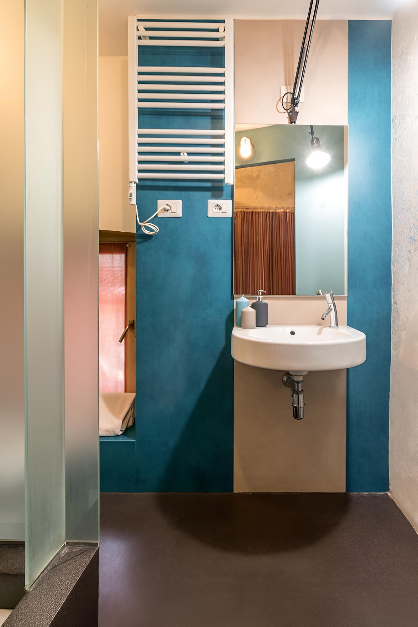 Twin Room (External private bathroom)
