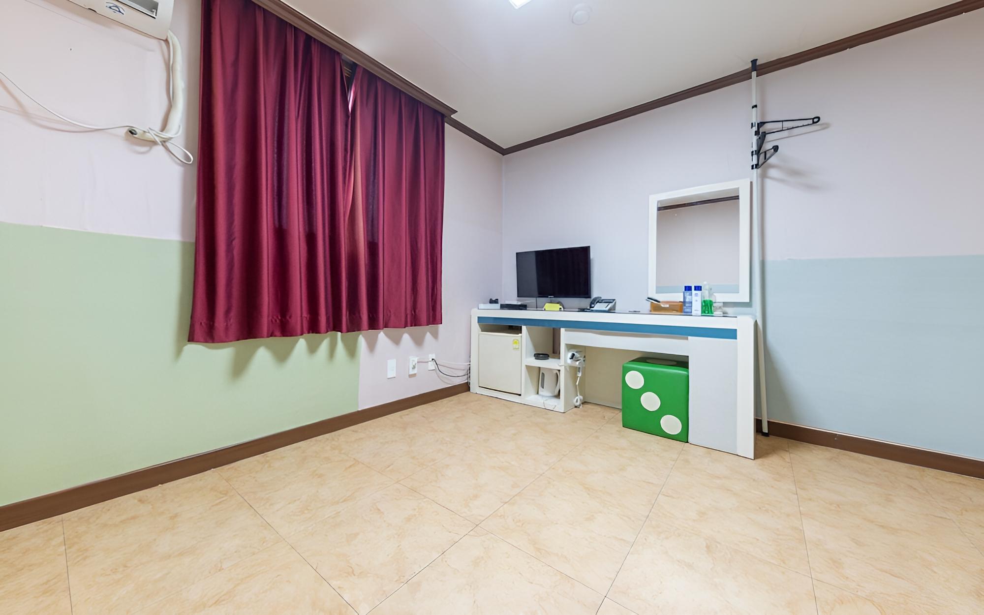Room (Standard Room(floor heating system))