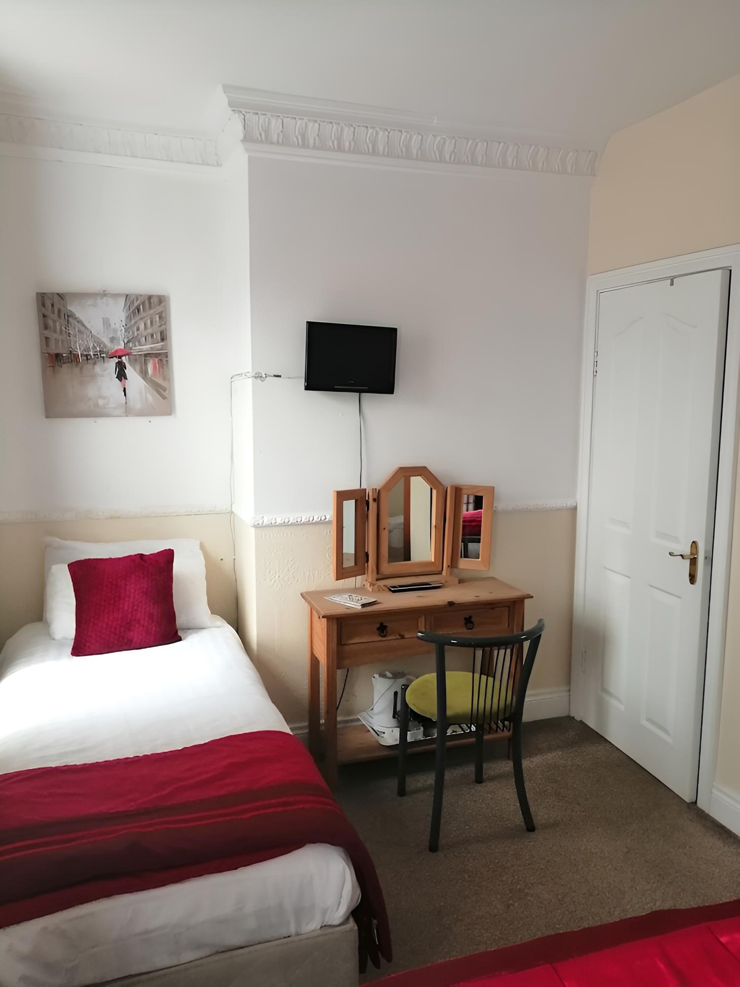 Triple Room, Ensuite (1st Floor) photo 2