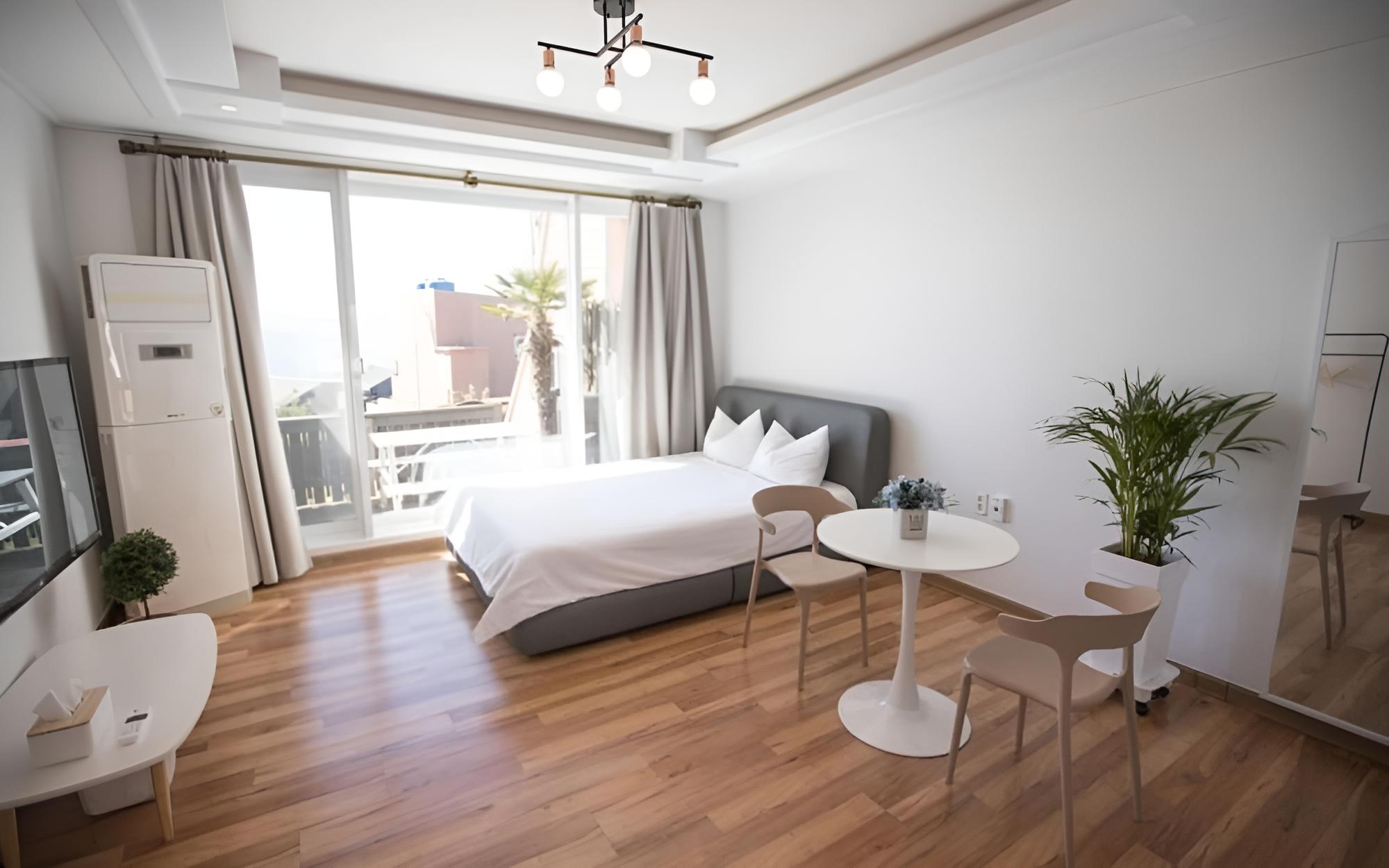 Room (M2 (Ocean View)) - Photo 9