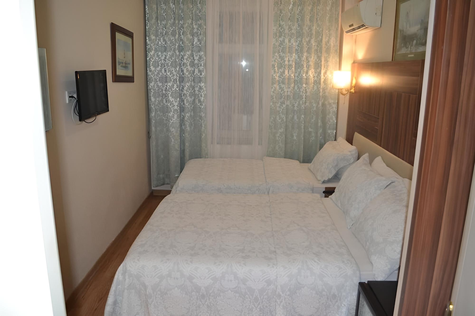 Standard Triple Room photo 3