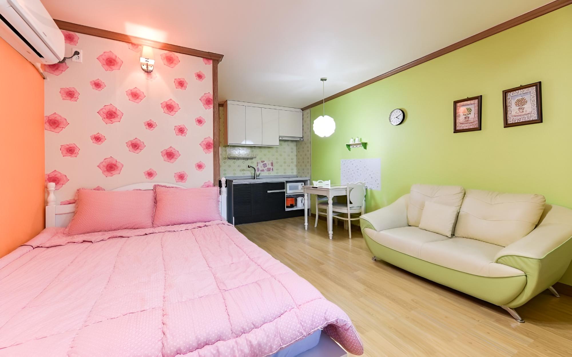 Room (Cupid 106)
