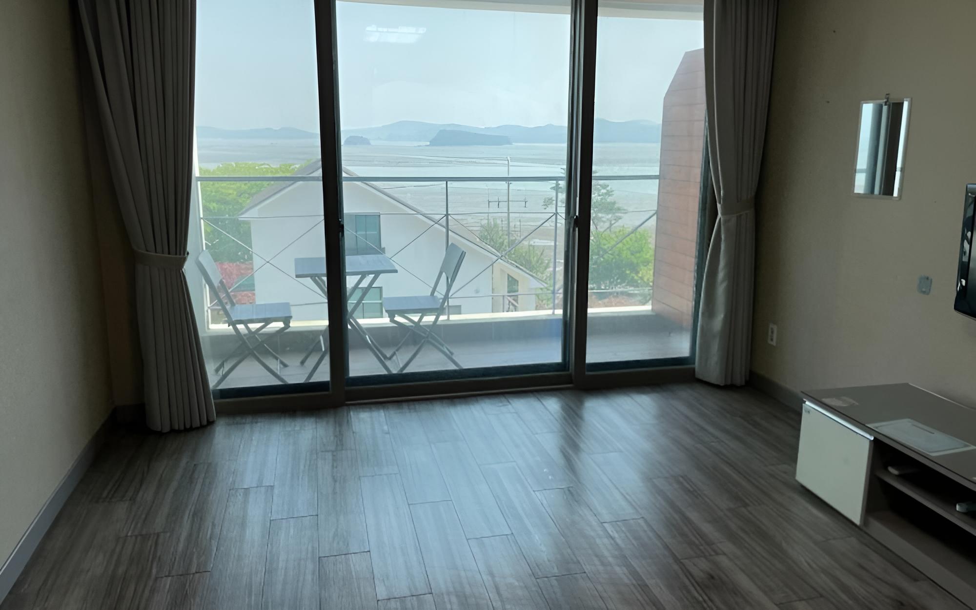 Room (Hotel type (ondol) Room 308)