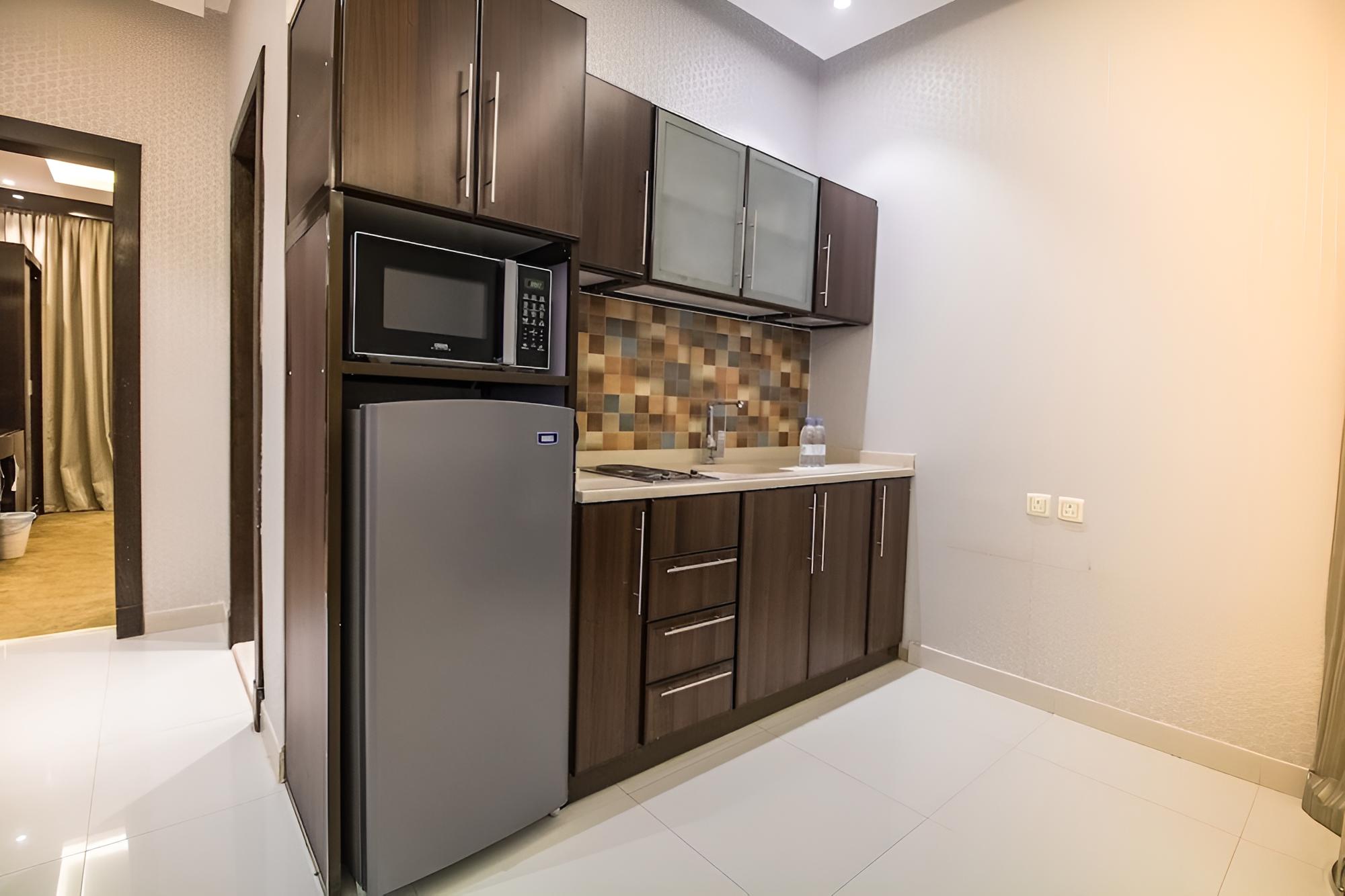 Business Condo, 3 Bedrooms