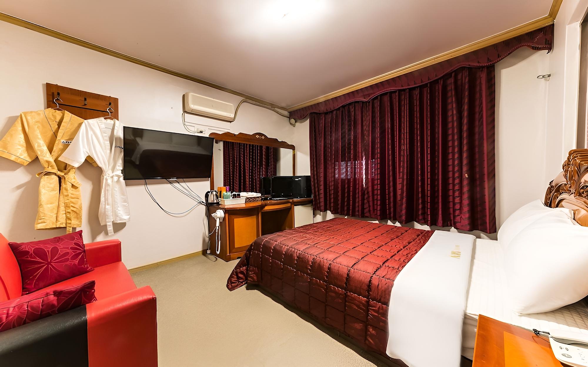 Room (Standard Room)