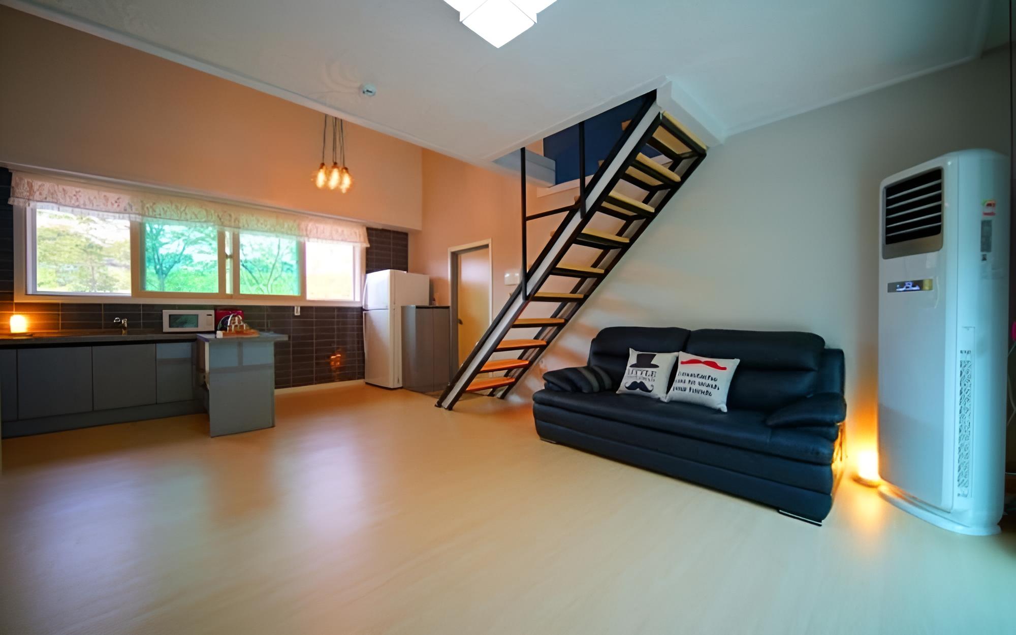 Room (A wing 201) photo 2