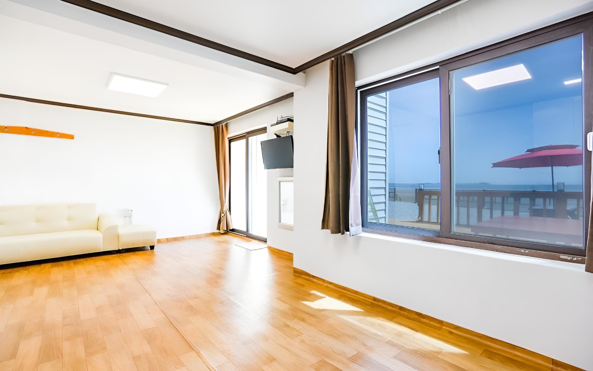 Room (Wave (1st floor ocean view))