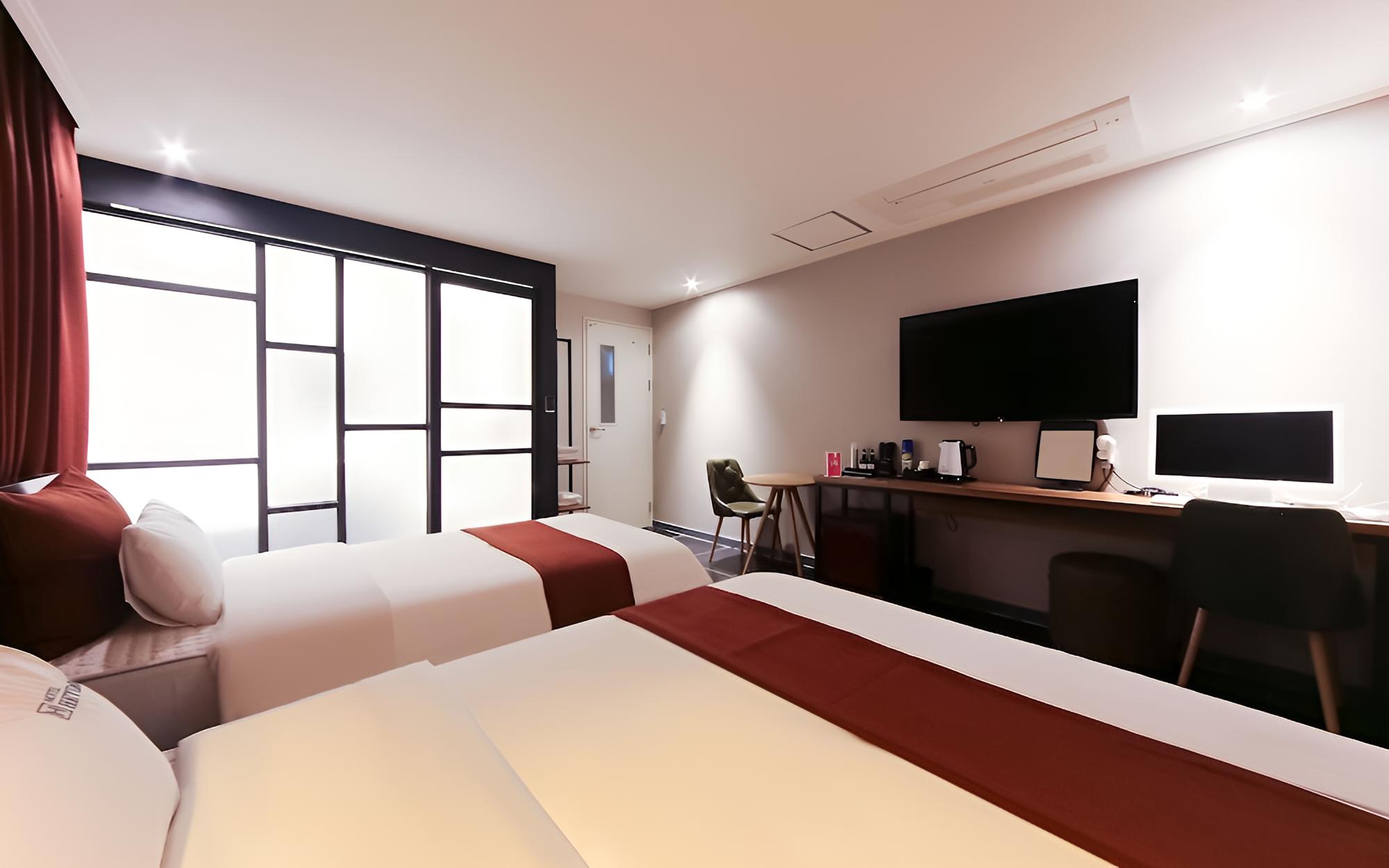Room (VIP Twin (Netflix Available))