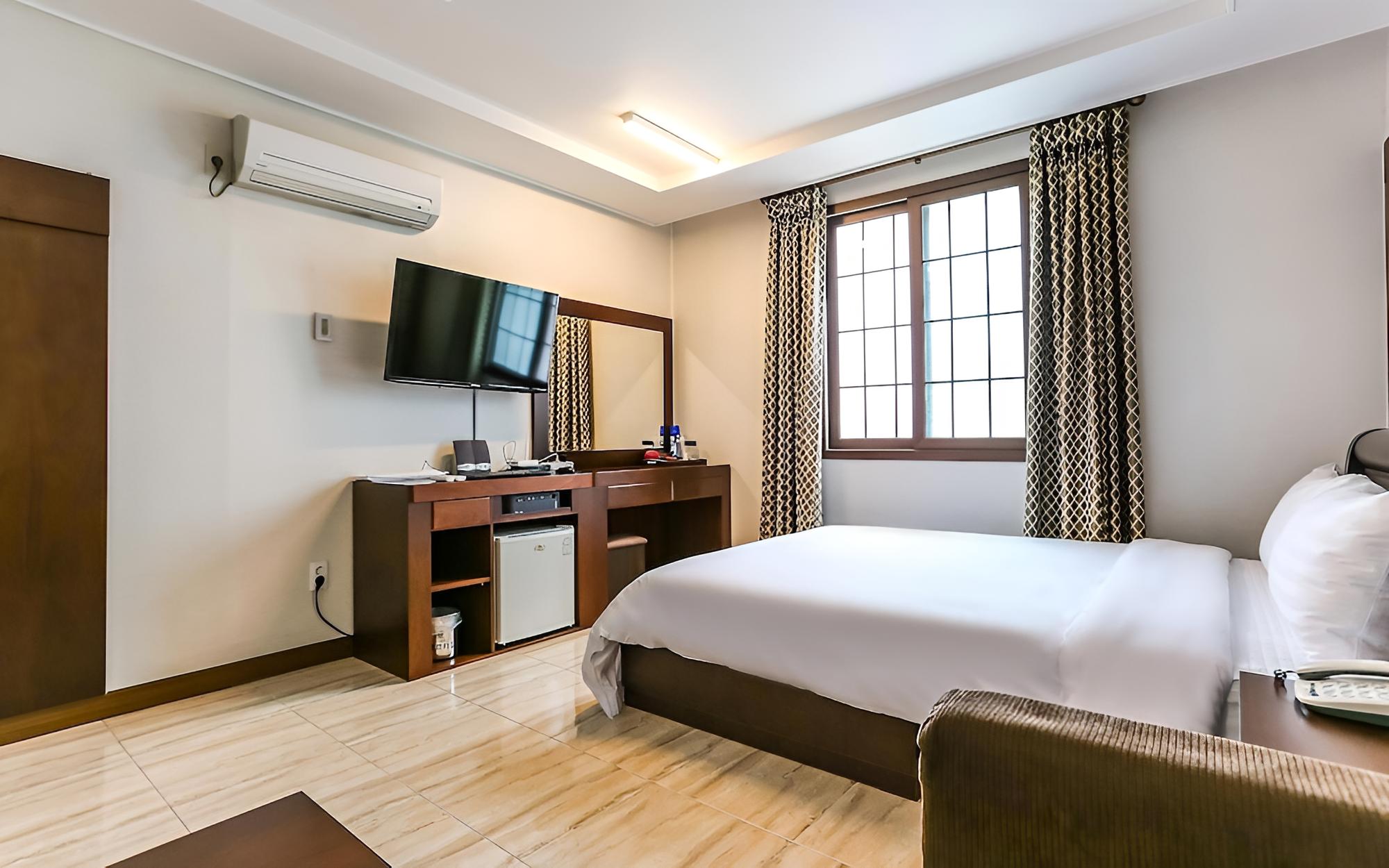 Room (Standard)