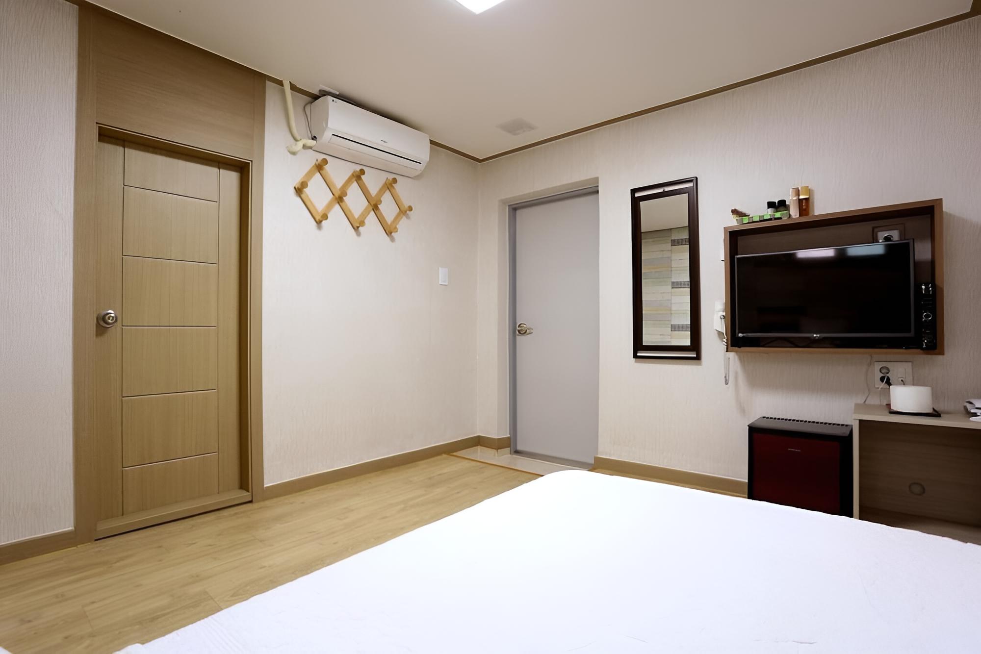 Room (Standard Room)