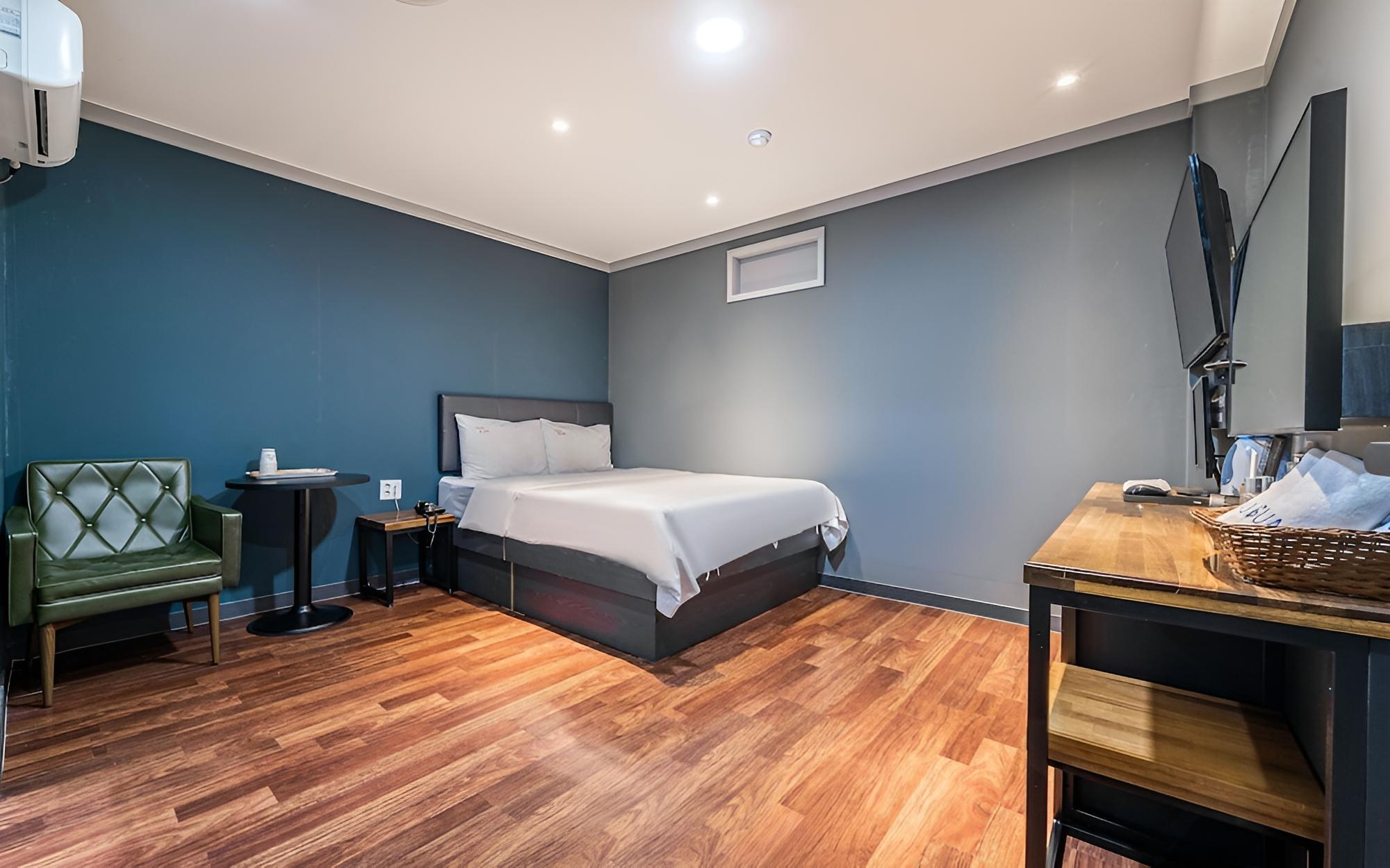 Room (Standard Room 301) - Photo 4