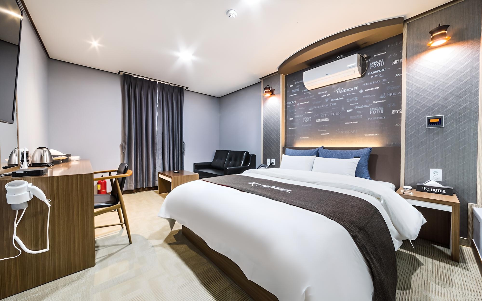 Room (Deluxe room)
