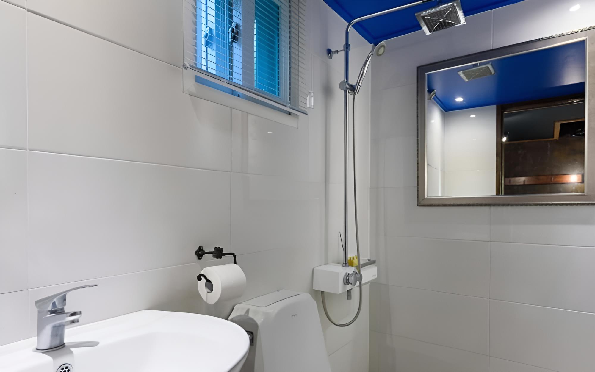 Room (A302 (Foot Bath Duplex)) - Photo 3