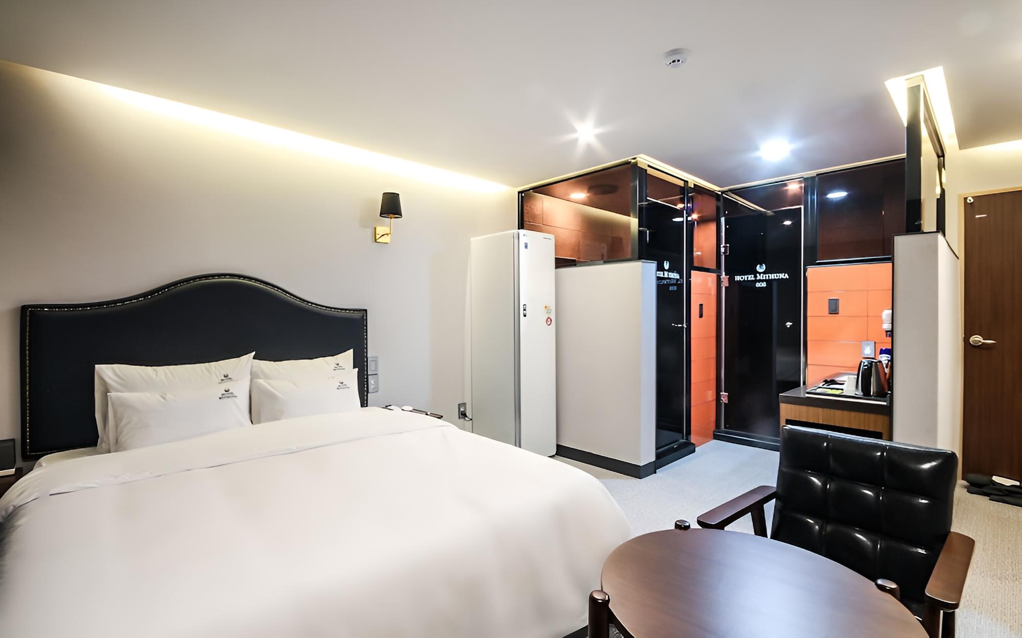 Room (Standard Room) - Photo 3