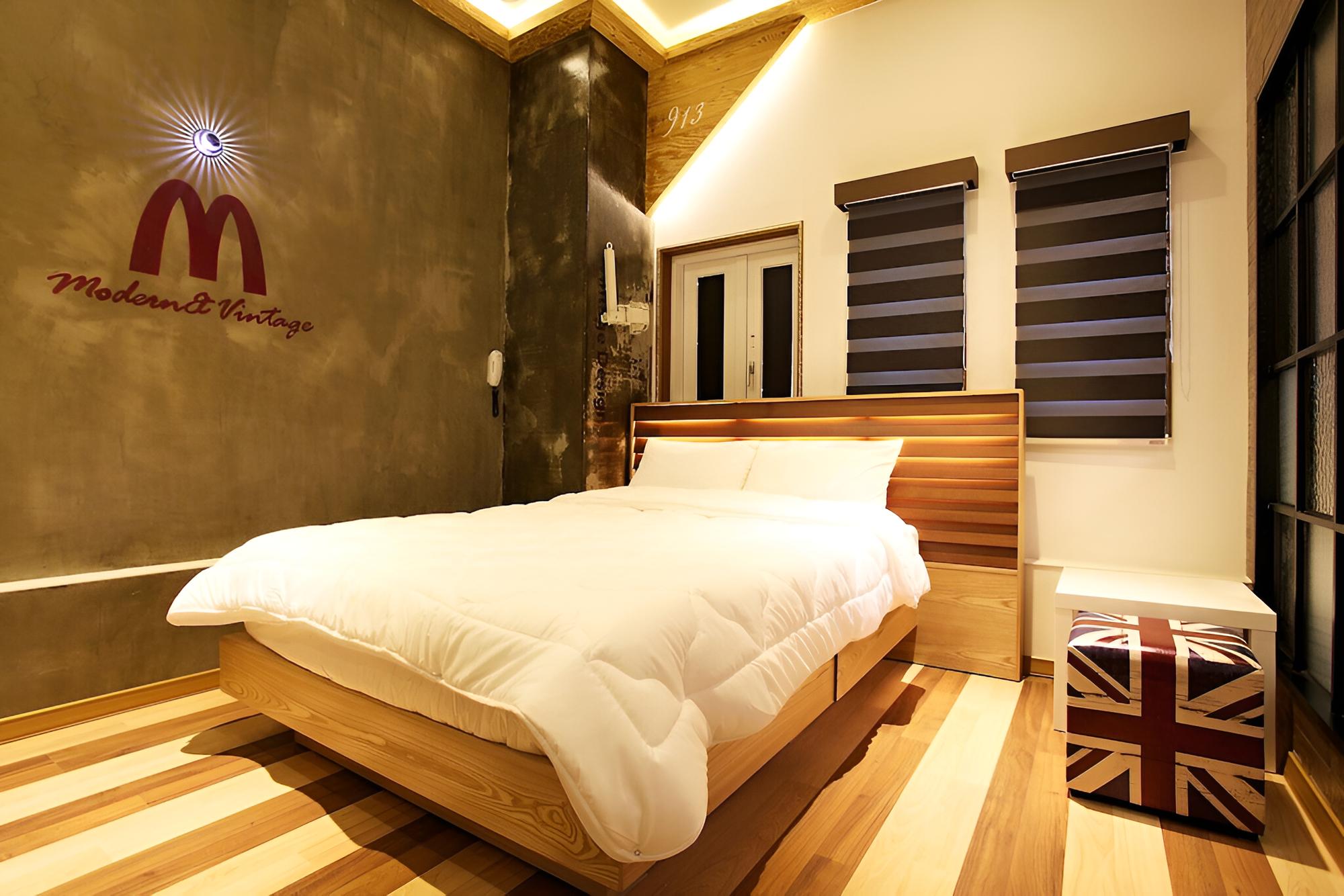 Room (Standard Room) - Photo 3