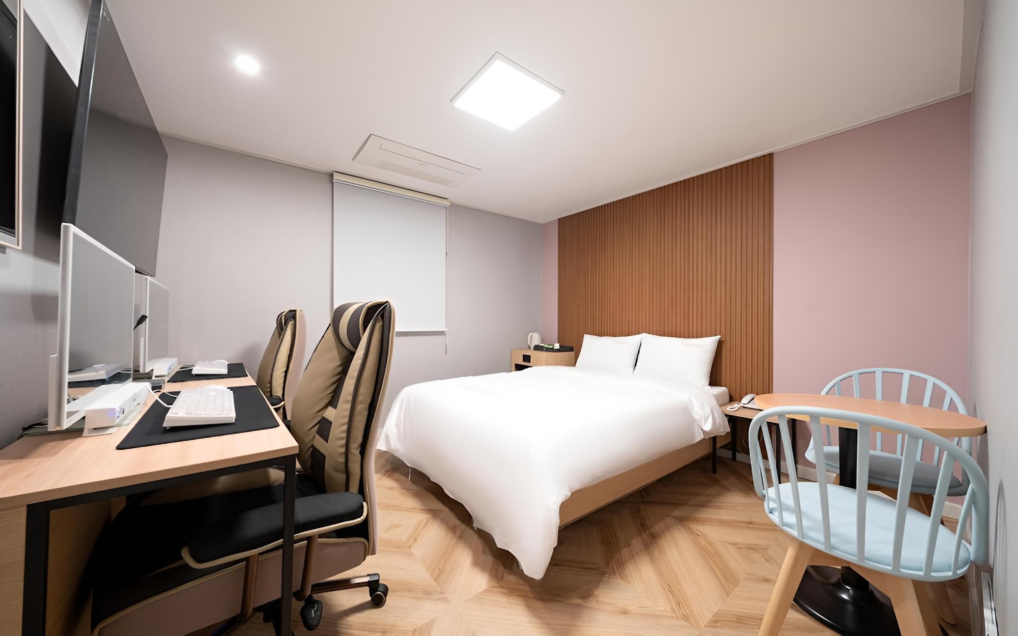 Room (Couple PC (available for PUBG Net I5-) photo 1